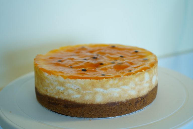 Cheesecake de Maracuya en Curiñanco Pasteleria